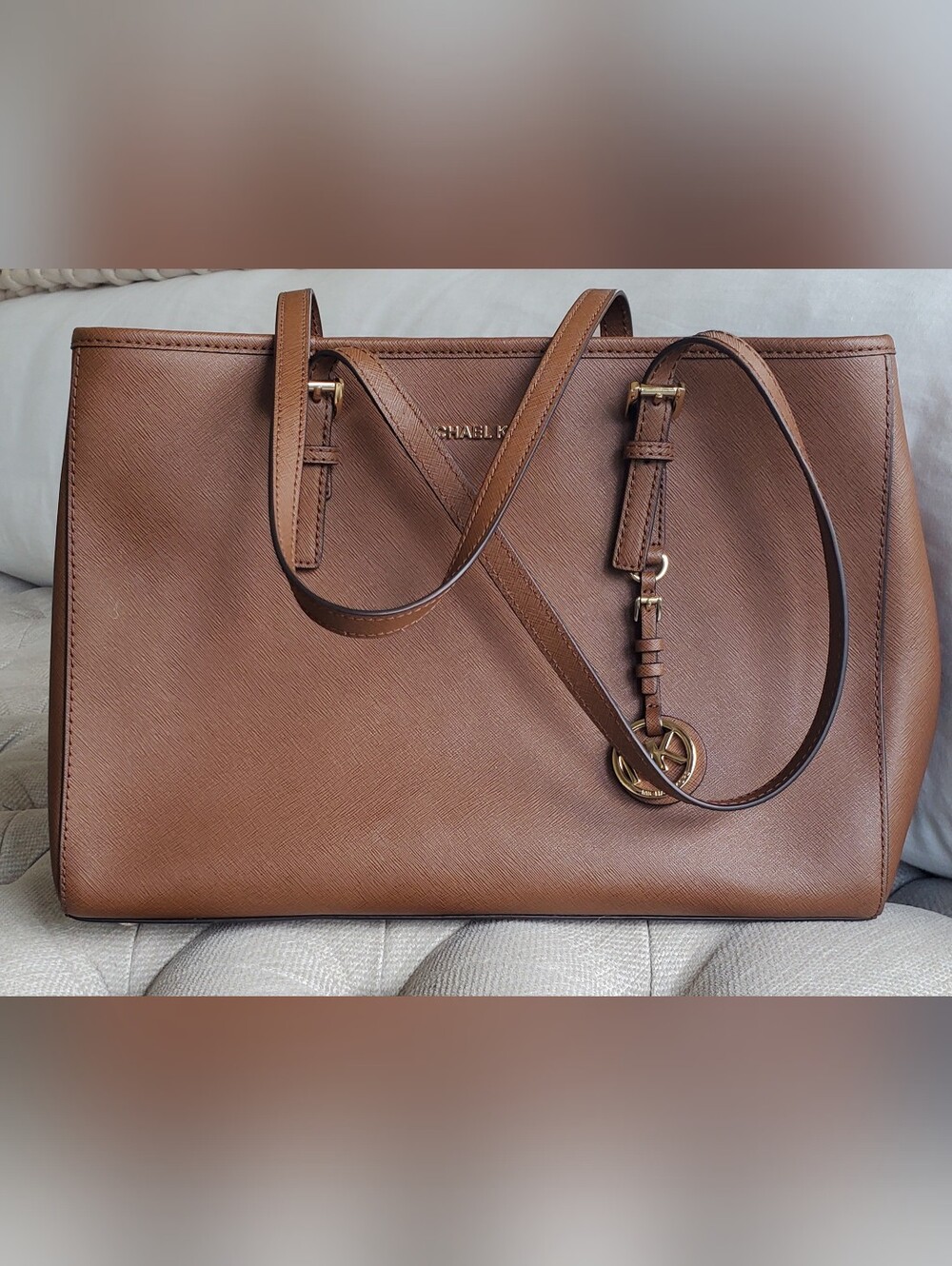 Michael Kors Jet Set Travel Saffiano Leather Tote Luggage/Acorn Brown NWOT